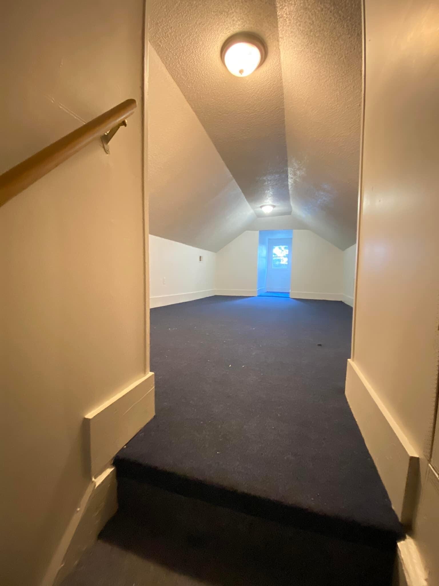 Building Photo - 1936 E McLemore Ave