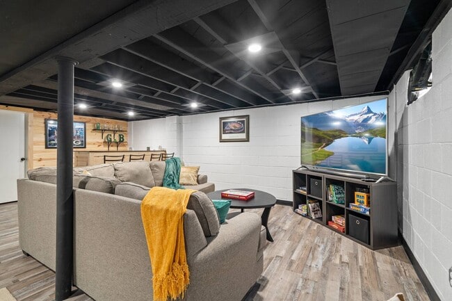 Building Photo - 1446 9th St