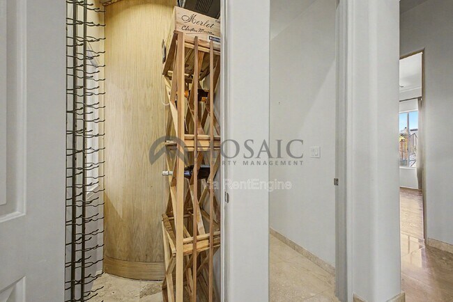 Building Photo - 14006 E Mark Ln