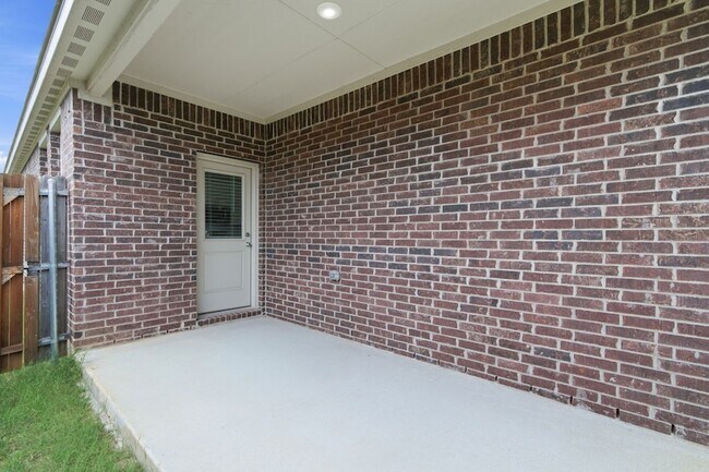 Building Photo - 1312 Pistachio Dr