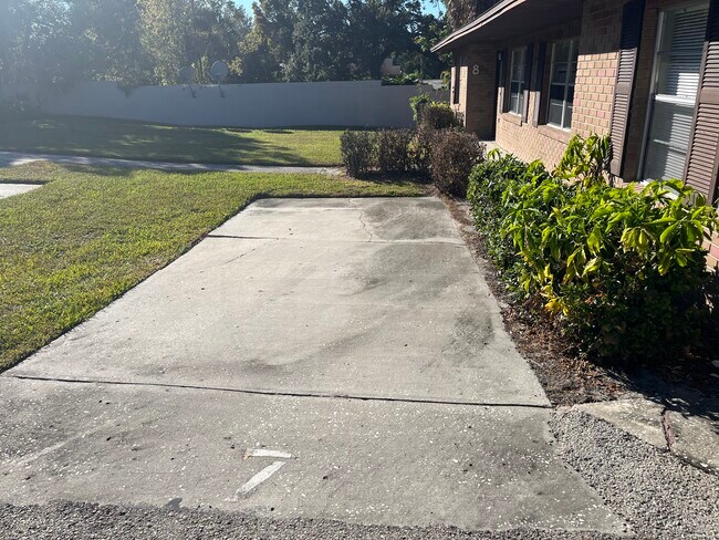 Building Photo - 101 Lake Hunter Dr