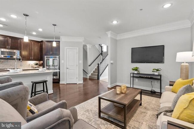 Building Photo - 722 Crown Park Ave