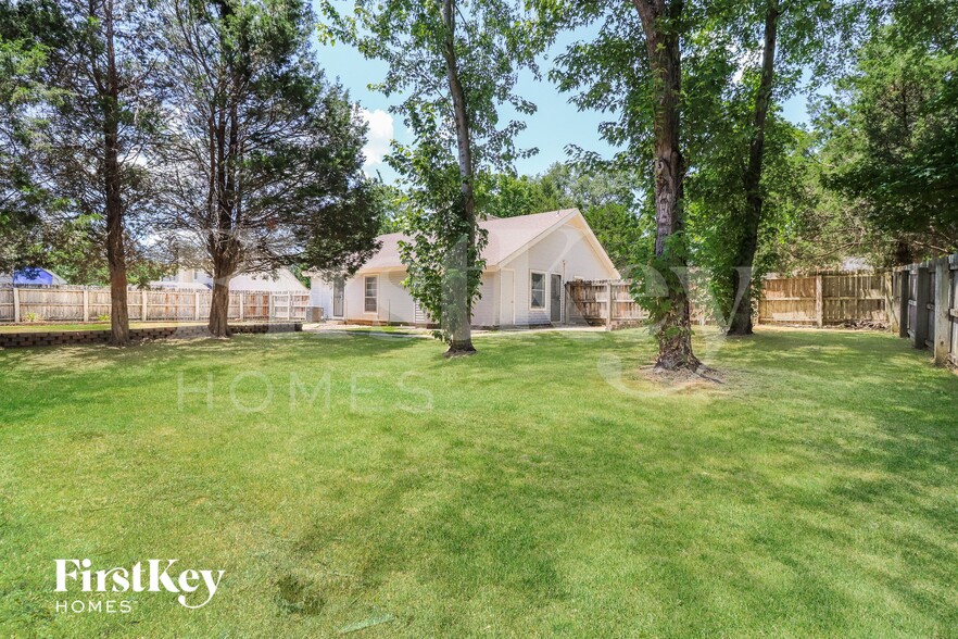 Building Photo - 6041 Colonyhill Dr