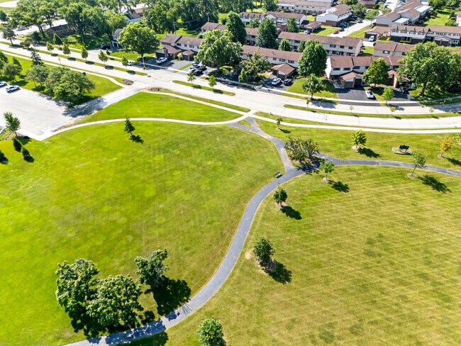 Building Photo - 6815 Brementowne Dr