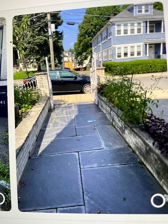 Building Photo - 41 High St