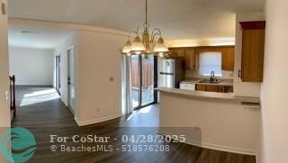 Building Photo - 1440 N Lawnwood Cir