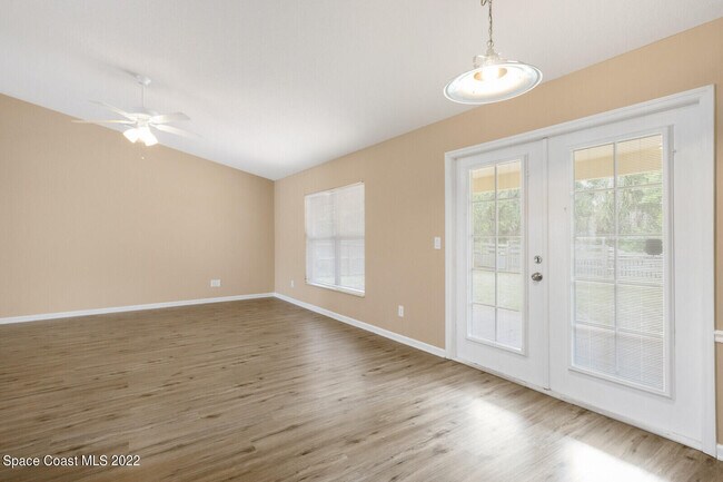 Building Photo - 163 Abello Rd SE