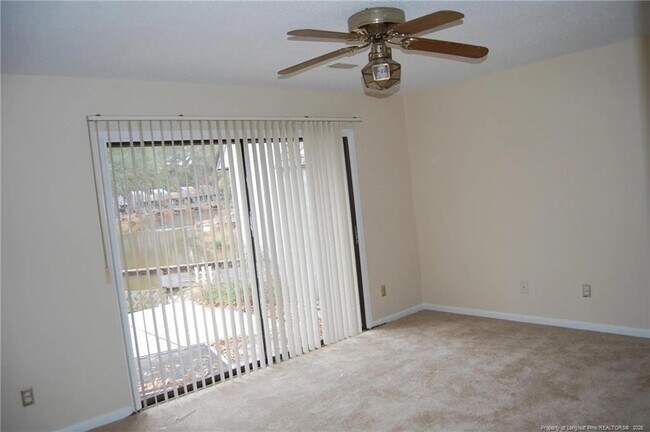 Building Photo - 122 Mallard Cove