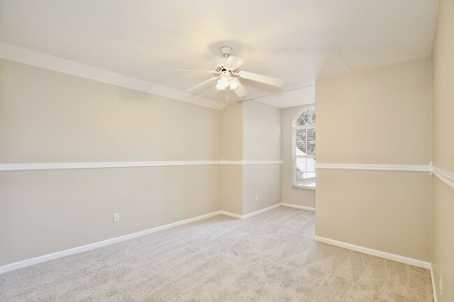 Building Photo - 15601 Bay Vista Dr