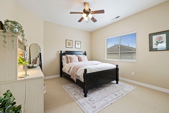 Building Photo - Executive Furnished Home For Rent In Orem!