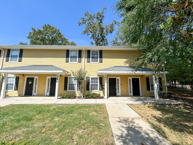 Building Photo - 2951 SW 35th Pl