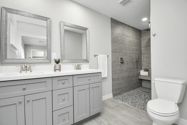 Building Photo - 9726 Springmont Dr