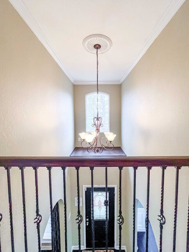 Building Photo - Beautiful 4-Bedroom Home in Hardin Valley with Modern Amenities & Spacious Living
