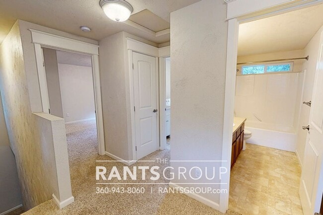 Building Photo - 4-bedroom, 2-bathroom Home with Green Belt in A Prime Location!
