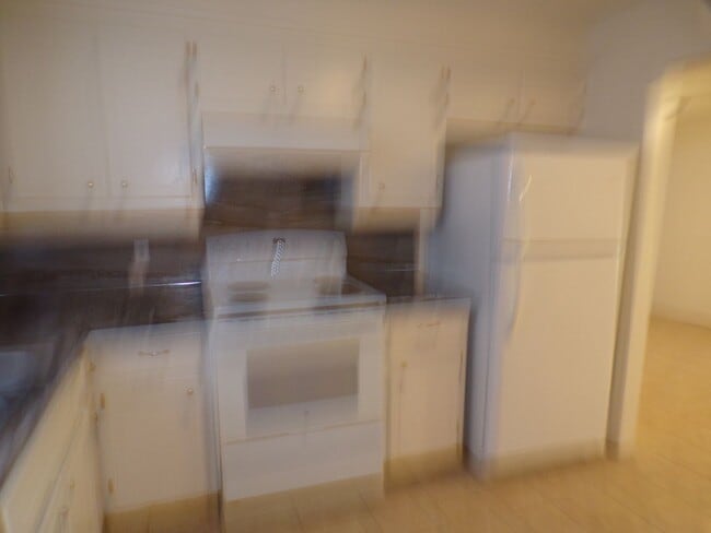 Building Photo - Great home located in Parklane