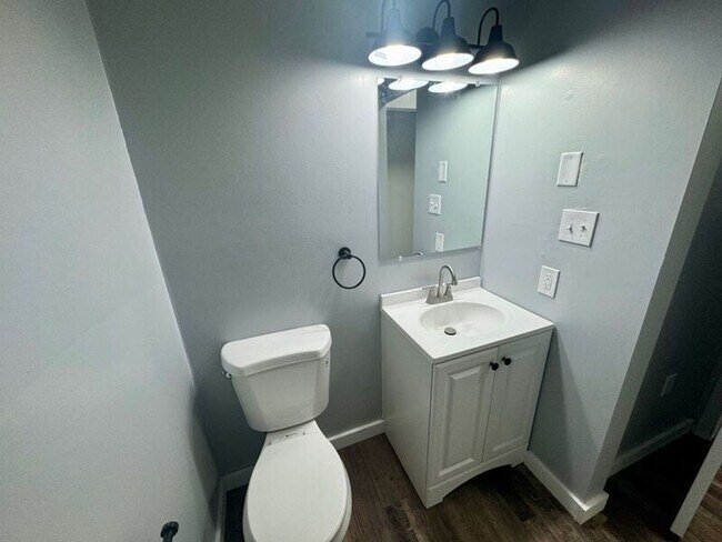 Building Photo - 3217 Wilmington Pike