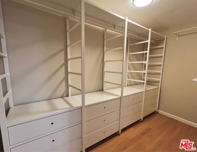 Building Photo - 3317 Burritt Way