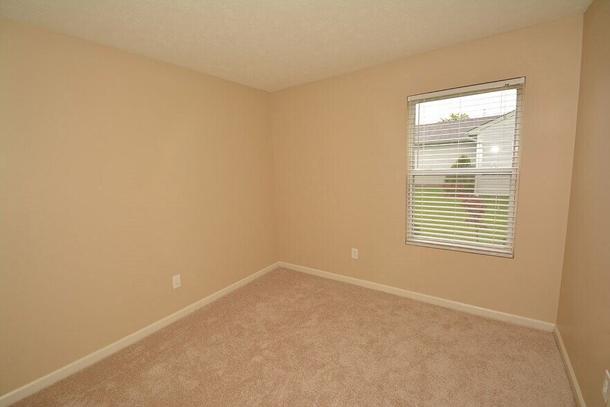 Building Photo - 4071 Dogwood Ct