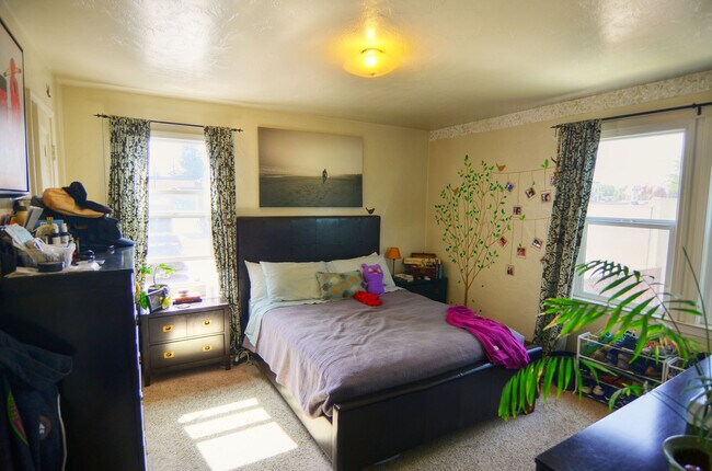 Building Photo - Rincon_Ave_46-48_E