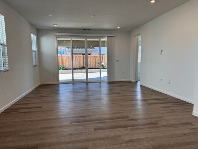 Building Photo - 3024 Red Canard Wy