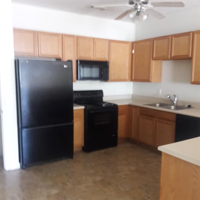 Building Photo - 5448 Sierra Tr