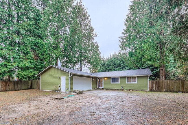 Primary Photo - Amazing 4bed/2bath Home with Attached Garage in Kirkland!