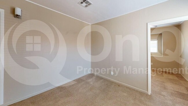 Building Photo - 826 S Sarnoff Dr