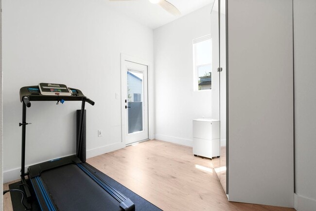 Building Photo - 1102 1/2 Tillery Street, Unit 2
