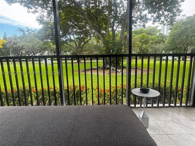 Building Photo - 3475 N Country Club Dr