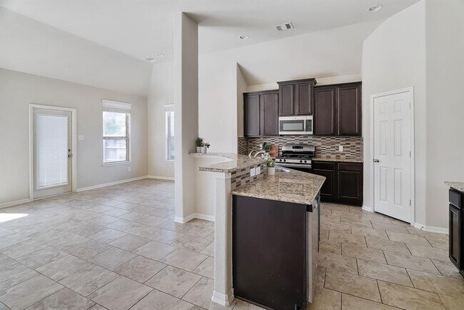 Building Photo - 18543 Gardens End Ln