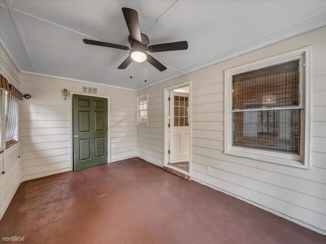 Building Photo - 2 br, 1.5 bath House - 5200 Forsyth Road