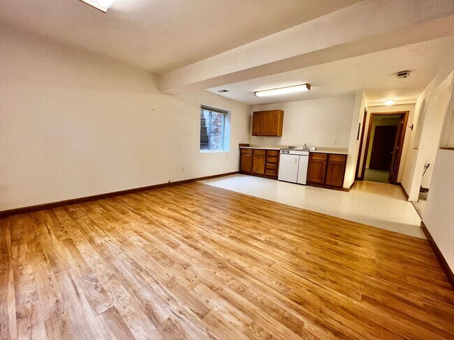 Building Photo - Charming 3 bed, 3 bath Ranch Home in South Fort Collins