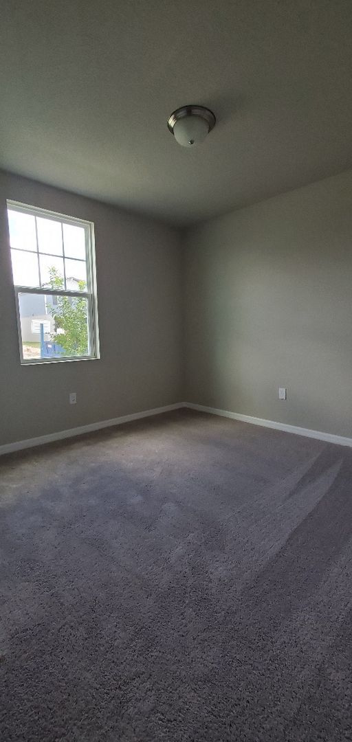 Building Photo - Like NEW!!! 4-Bedroom, 2.-Bathroom in Luce...