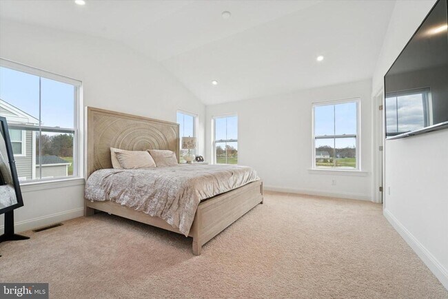 Building Photo - 25 Copper Ct