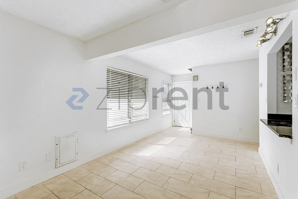 Building Photo - 182 Bent Arrow Dr