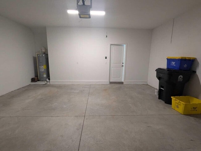 Building Photo - 4351 Pond Lily Ln