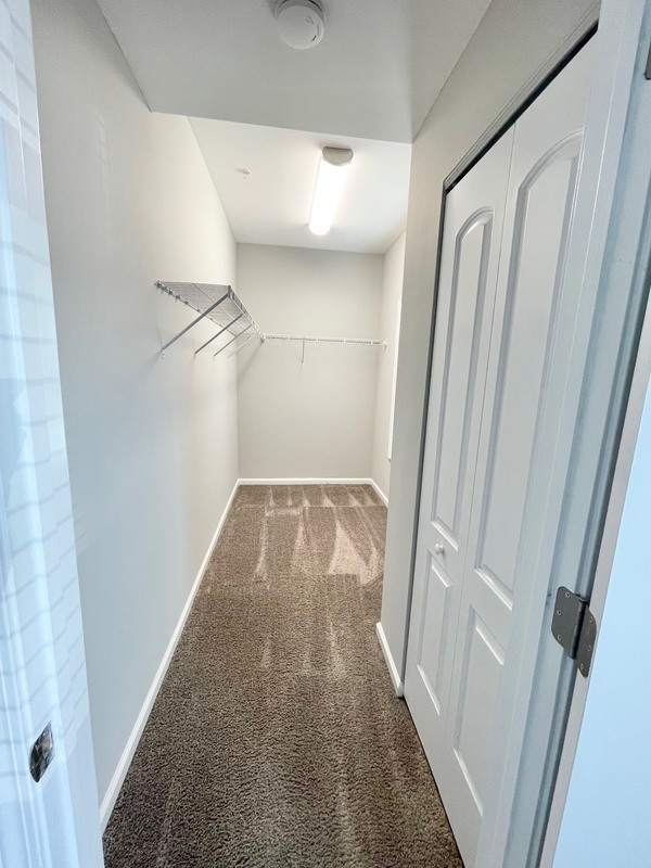 Building Photo - 811 E Main St