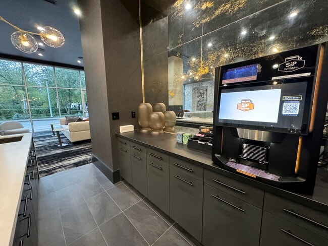 Building Photo - Sought after 1 bedroom on the 29TH FLOOR in the heart of Buckhead!