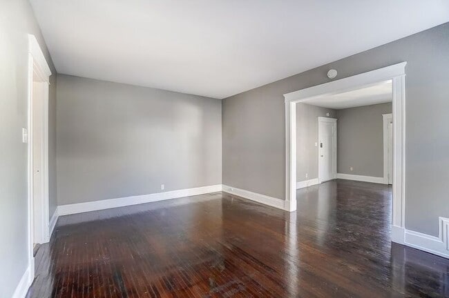 Building Photo - 3636 Besuden Ct