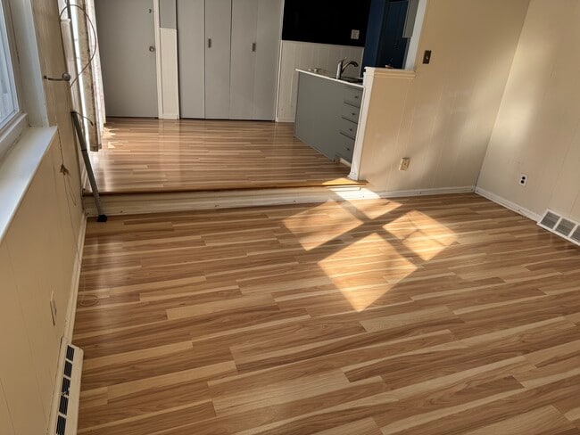 Building Photo - 49 Harvard Rd