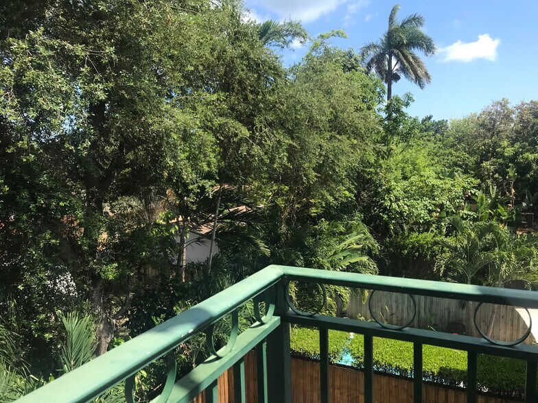 Building Photo - 3356 Bird Ave