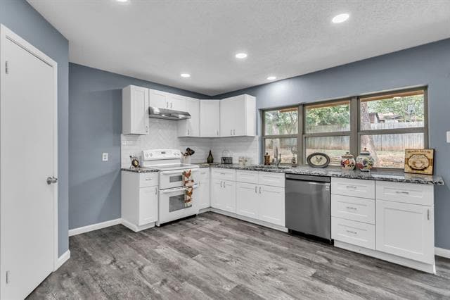 Building Photo - 2713 Scenic Hills Dr