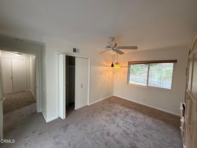 Building Photo - 620 Trueno Ave