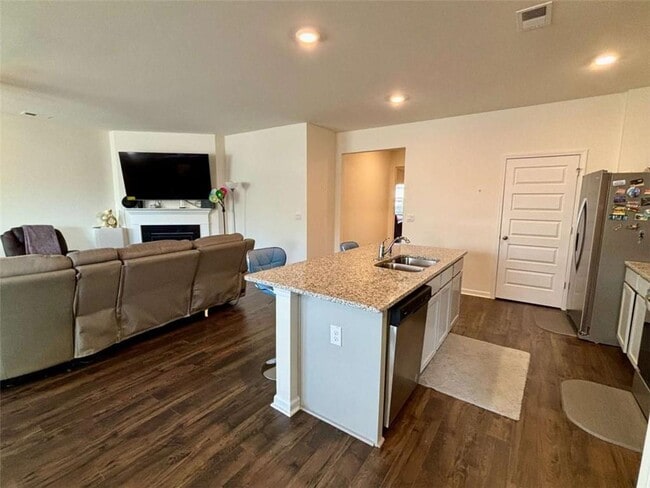 Building Photo - 95 Condor Ct