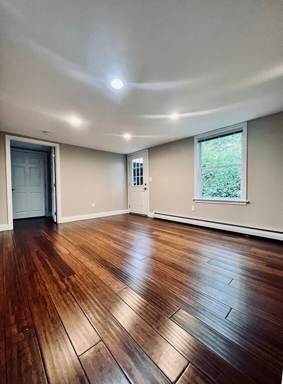 Building Photo - 166 Pleasant St