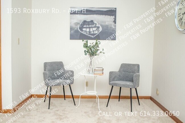 Building Photo - 1593 Roxbury Rd