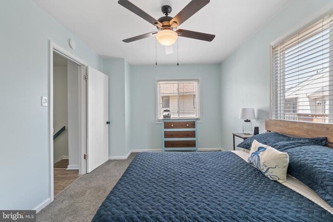 Building Photo - 3182 E Ocean View Ave