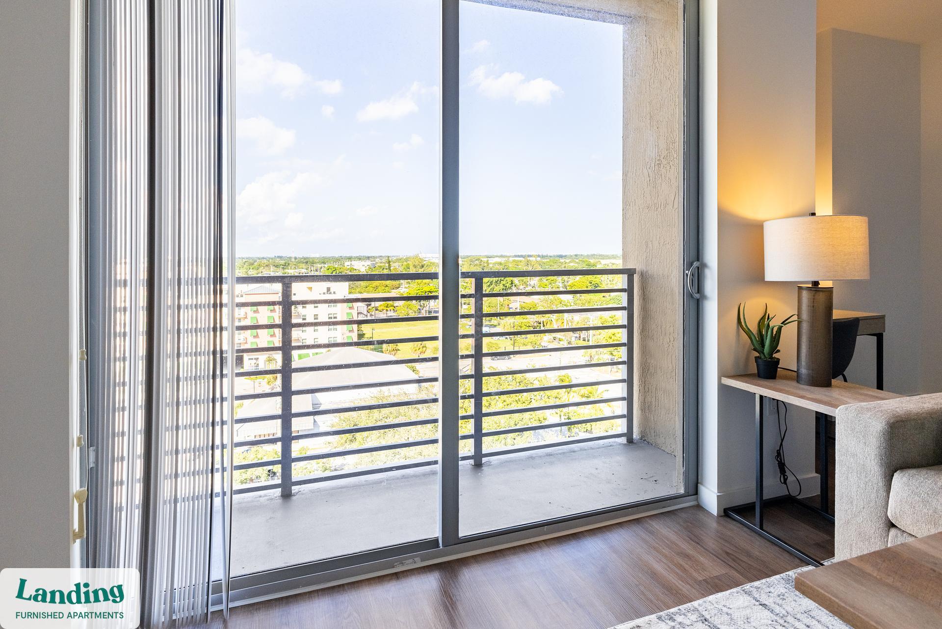 Building Photo - 200 NE 1st Ave