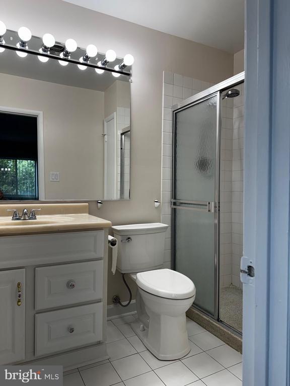 Building Photo - 12 Stonehenge Cir