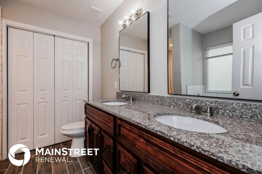 Building Photo - 10005 Dunfries Rd